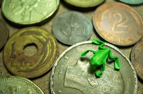 These 8 Tiny Pieces Of Origami Can Fit On A Coin