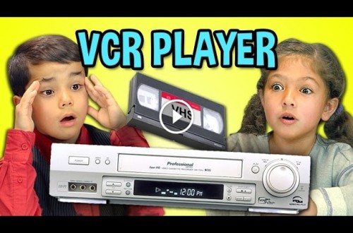 These Kids See A VCR Player For The First Time, Their Reactions Are Priceless