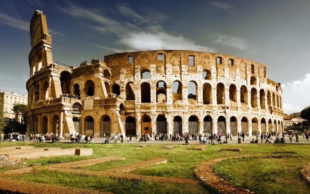 You’ll Never Believe What These Tourists Did At The Roman Colosseum