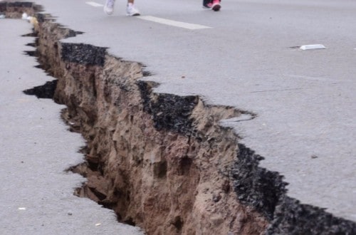 How Your Smartphone Could Be The Key To Detecting Earthquakes Early