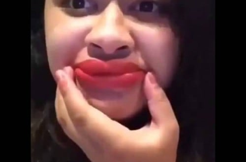 Kylie Jenner Lip Challenge Going Viral