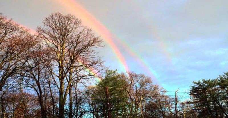 Long Island Commuter Takes Photo Of Quadruple Rainbow