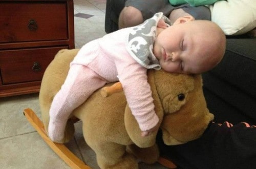 20 Kids Napping In Hilarious Places