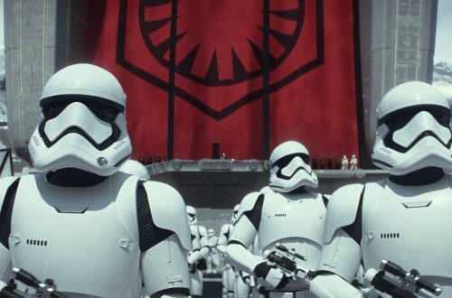 20 Stills From Star Wars: The Force Awakens