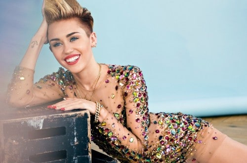 Miley Cyrus Comes Out As Genderqueer