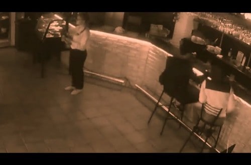 Waitress Knocks Out Customer That Grabbed Her Butt