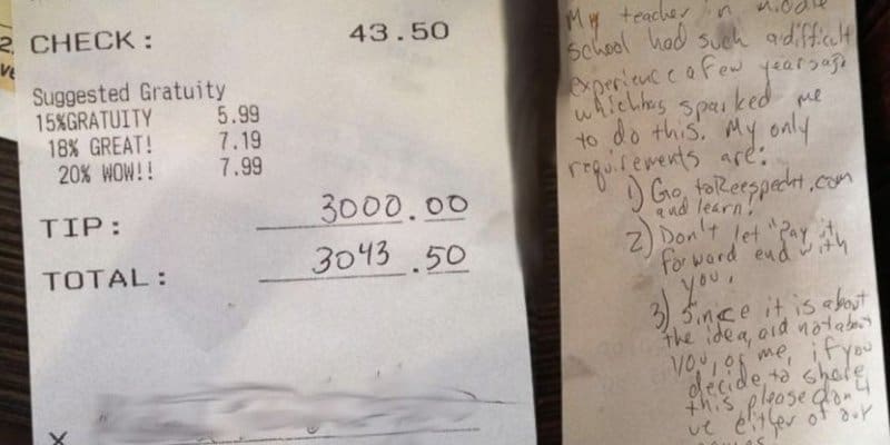 Waitress Left Baffled After Receiving Enormous Tip For The Pay It Forward Movement