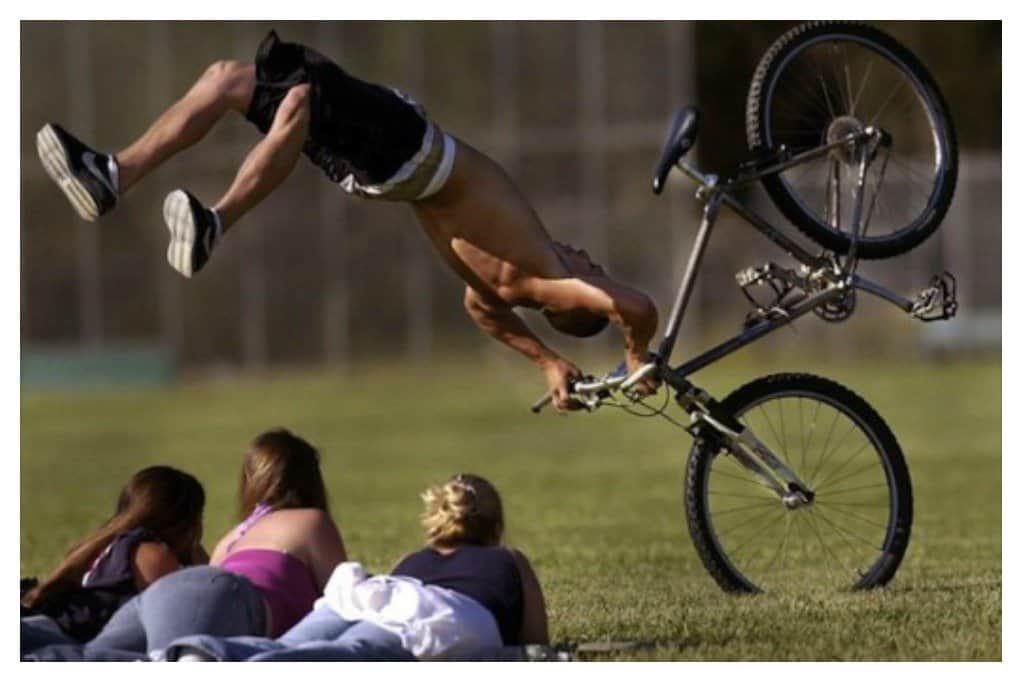 20 Hilarious Photos Of People Falling Down