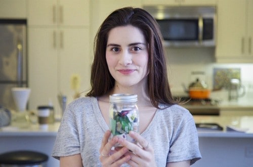 23-Year-Old Woman Living An Amazing Zero-Waste Lifestyle