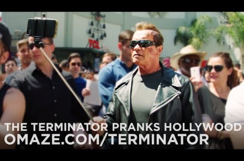 Arnold Schwarzenegger Scares Tourists With Amazing Prank