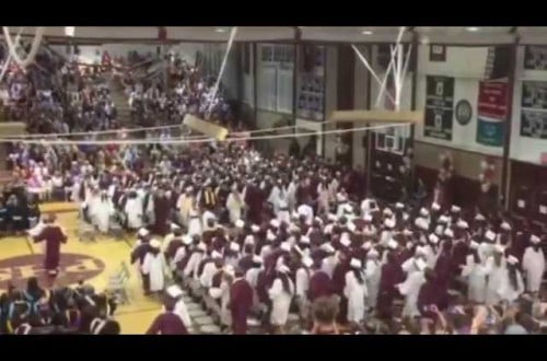 High School Graduation Turns Into A ‘Shake It Off’ Flash Mob
