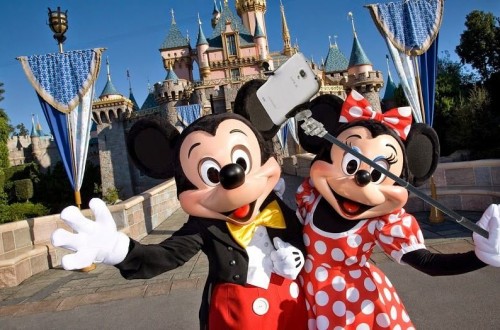 No More Selfie Sticks At Disney World Theme Parks