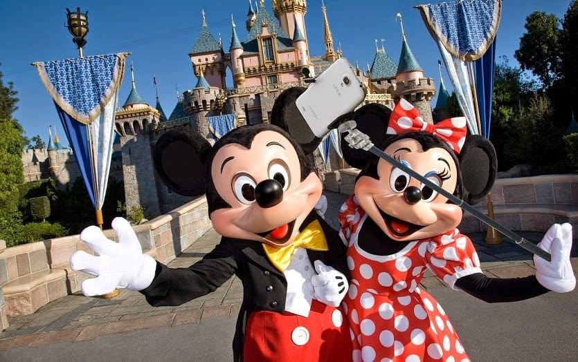 No More Selfie Sticks At Disney World Theme Parks