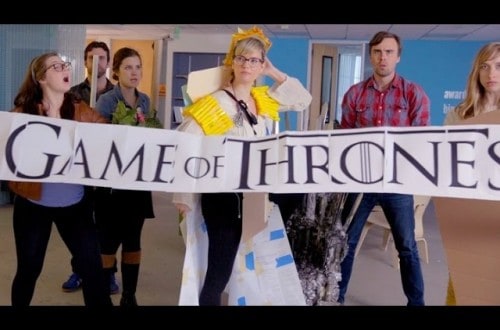 Watch What Happens When Someone Starts Humming The ‘Game of Thrones’ Theme