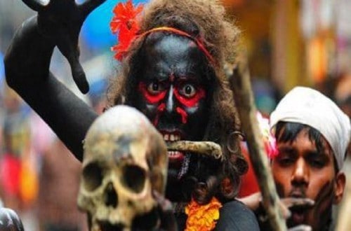 20 Crazy Indian Rituals You Won’t Believe