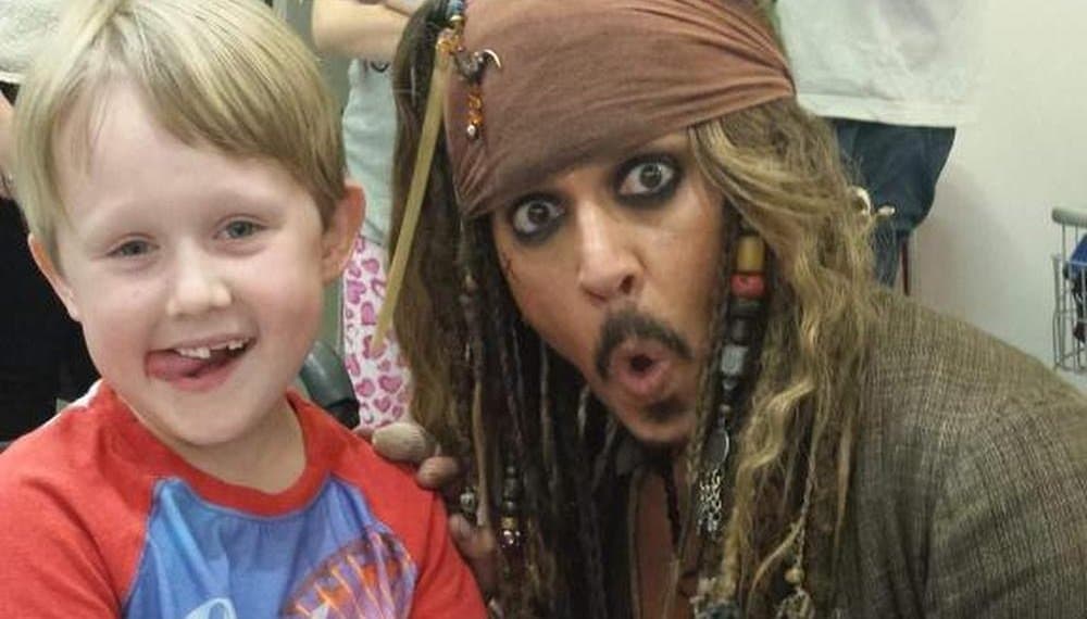 Johnny Depp Makes Surprise Visit To Children’s Hospital In-Character