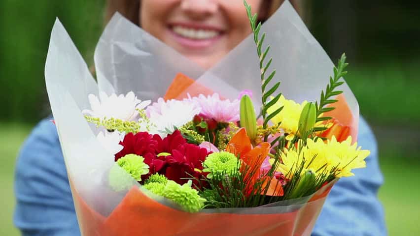 Woman Asks For Flowers, Boyfriend Sends Her Something Hilarious Instead