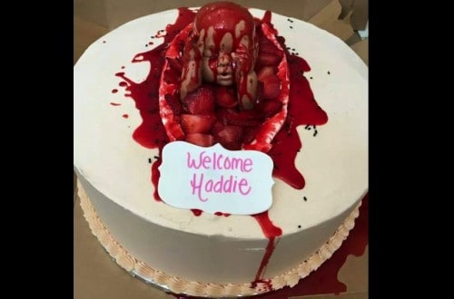 20 Baby Shower Cakes That Will Haunt Your Dreams