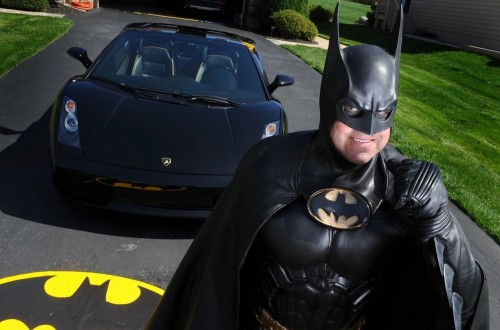 Batman Impersonator Who Visited Sick Kids In Hospital Killed in Car Accident