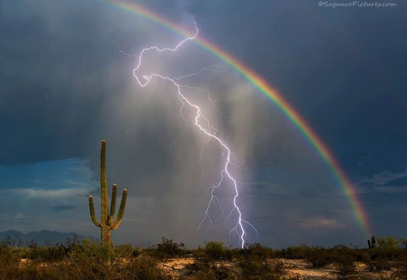 Lightning And Rainbow Caught In A One-In-A-Million Photo