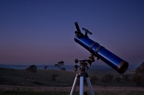 Students In North Dakota Set Up Their Telescope, Police Arrive Thinking It’s A Rifle