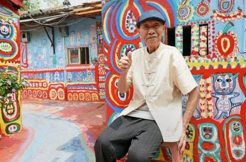 93-Year-Old Man Saves Town Destined To Be Demolished By Painting All Over It