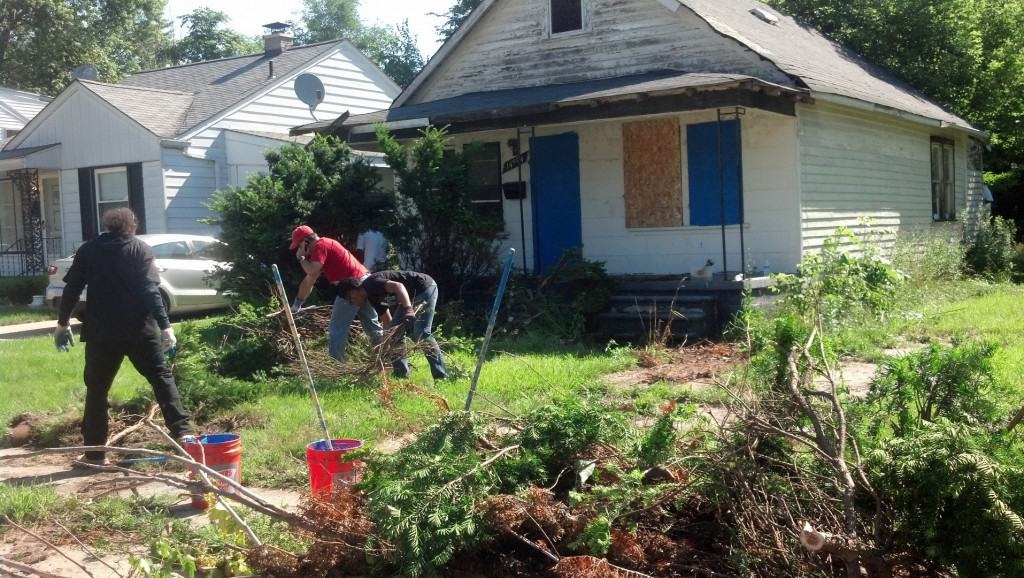 Detroit Neighborhood Looking For Squatters To Move In