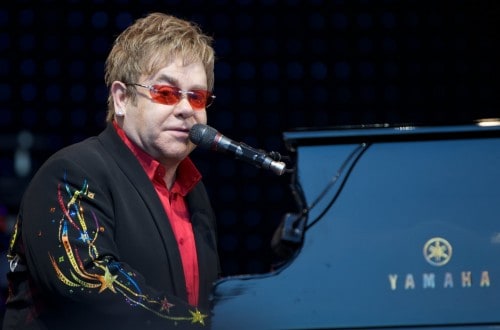 Elton John Wants To Discuss Gay Rights With Putin
