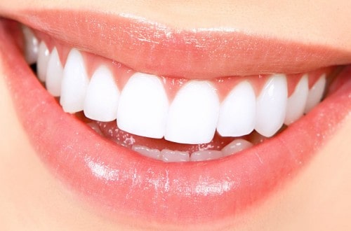 Illegal Teeth Whiteners Are Burning People’s Mouths