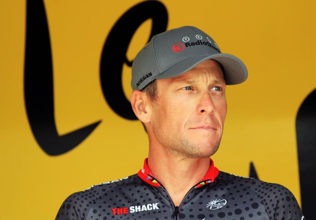 Lance Armstrong Pays Tour De France 10 Million Dollars