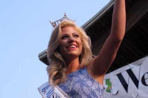 Miss Alabama Takes On Donald Trump During Pageant Q&A