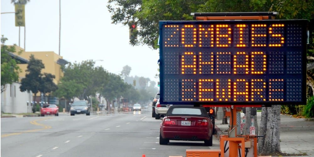 Prankster Hacks Electronic Road Sign To Show Fake Warnings