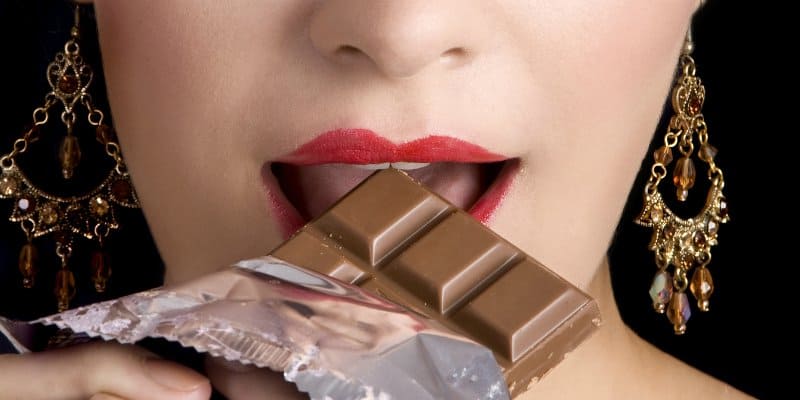 Researchers Discover That Chocolate Keeps Your Brain Healthy And May Prevent Alzheimer’s