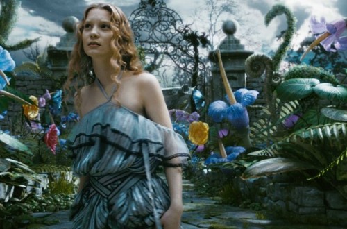 Researchers Use ‘Alice In Wonderland’ Blockbuster Movie To Identify Initial Signs Of Psychosis