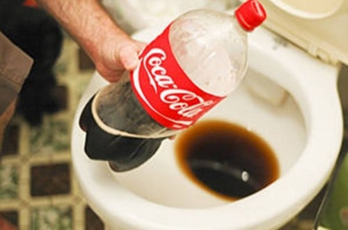 10 Extreme Uses For Everyone’s Favorite Soda: Coca-Cola