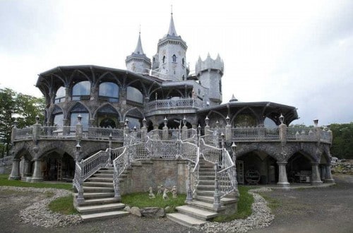 10 Strange And Creative Structures Built For Millionaires