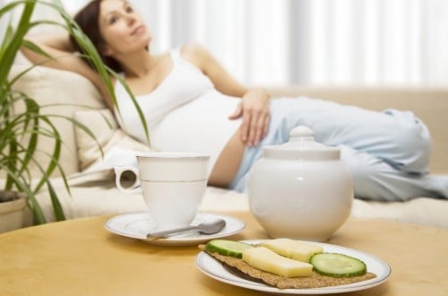 10 Foods To Avoid While Pregnant