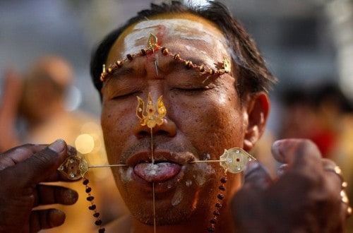 10 Bizarre Indian Rituals You May Want To Experience
