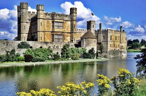 10 Castles Seemingly Out Of Fairy Tales