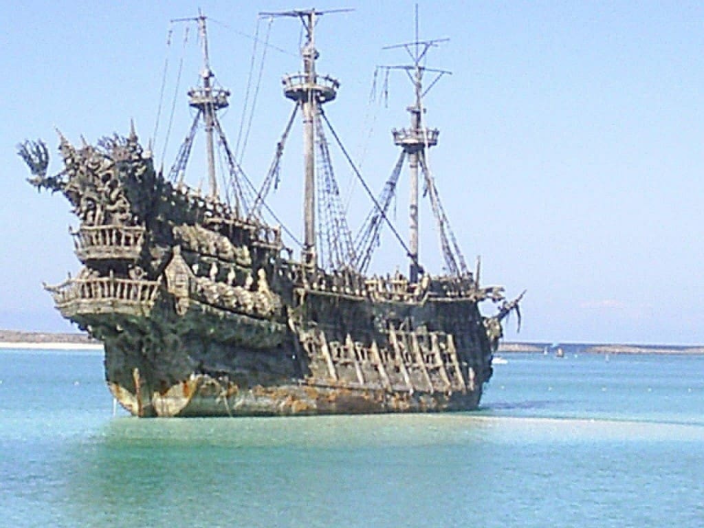 pictures of ghost ships
