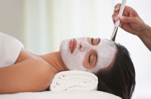 10 Of The Craziest Beauty Treatments People Actually Get