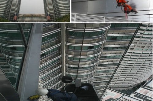 10 Terrifying Pictures Of People Cleaning Windows