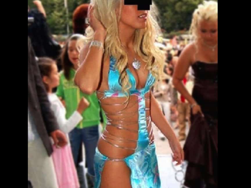 20 Of The Ugliest Prom Outfits Youve Ever Seen.