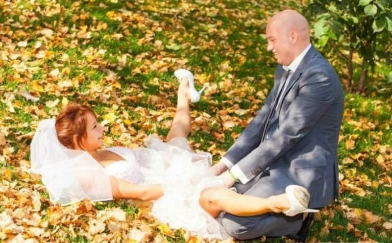 20 Wedding Photos You Can't Unsee
