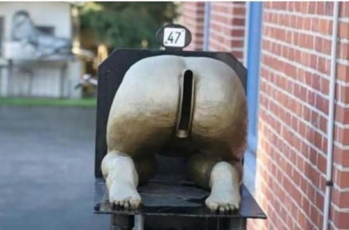 10 Of The Strangest And Funniest Mailboxes You’ll Ever See