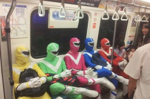 10 Crazy Photographs Taken On The Subway