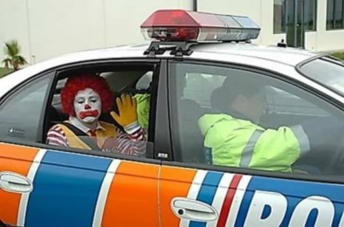 10 Hilariously Inappropriate Ronald McDonald Photos