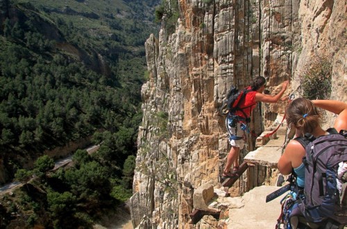 10 Of The Most Dangerous Hiking Trails In The World