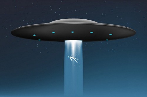 10 Odd Ways Scientists Think Aliens Will Contact Humans