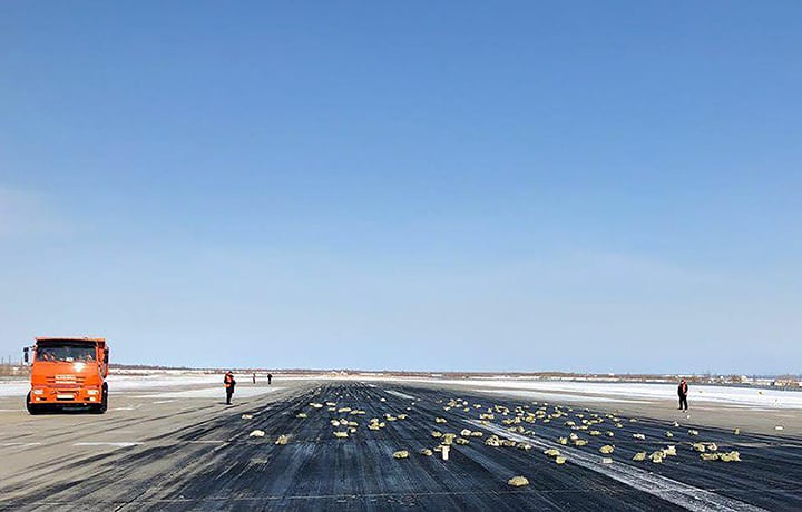 Plane Loses $368 Million Cargo of Gold, Platinum and Diamonds During Takeoff
